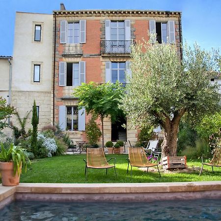 La Maison Rouge D'Uzes B&B Exterior foto