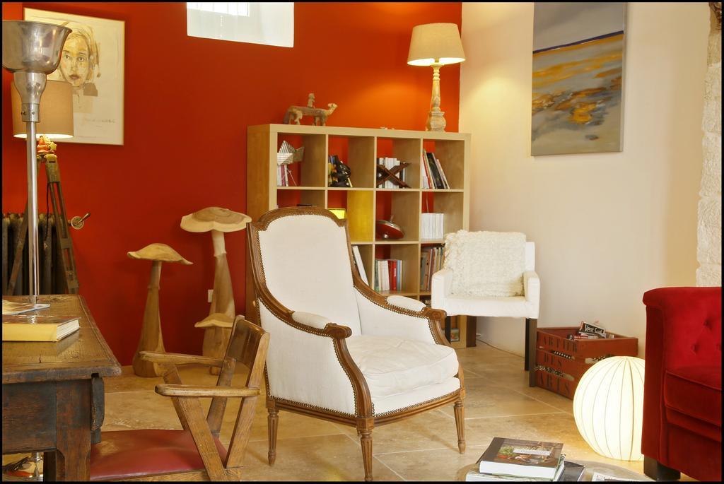 La Maison Rouge D'Uzes B&B Exterior foto