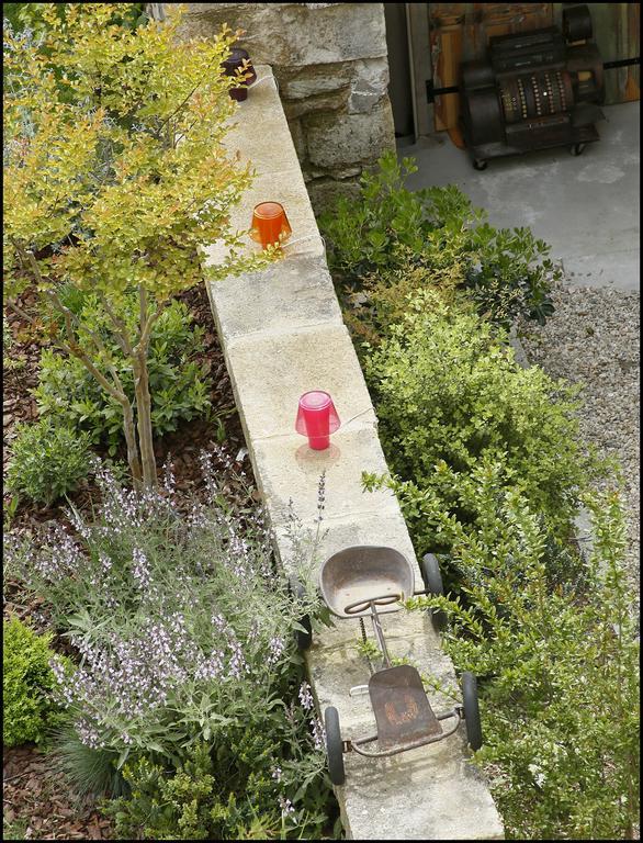 La Maison Rouge D'Uzes B&B Exterior foto
