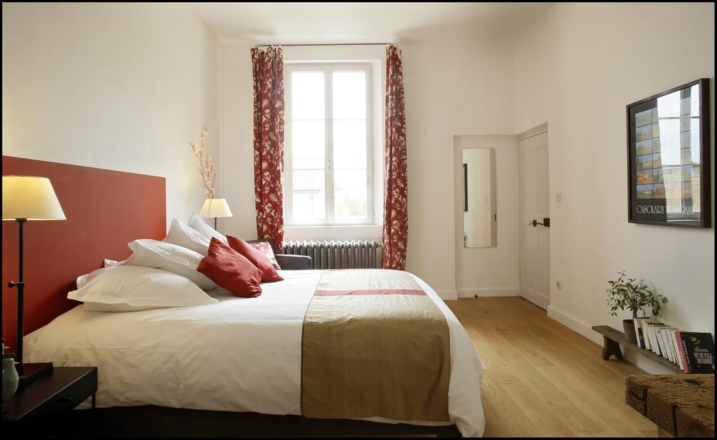 La Maison Rouge D'Uzes B&B Habitación foto