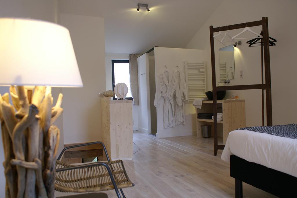 La Maison Rouge D'Uzes B&B Habitación foto